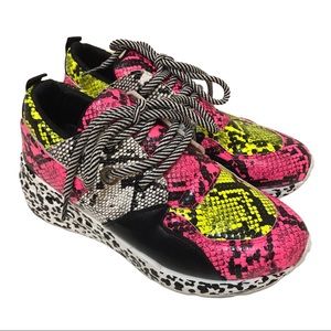 YO KI wedge tennis shoe